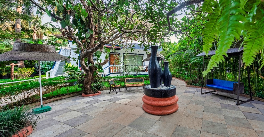 Santana Beach Resort  Facilities  Garden 17