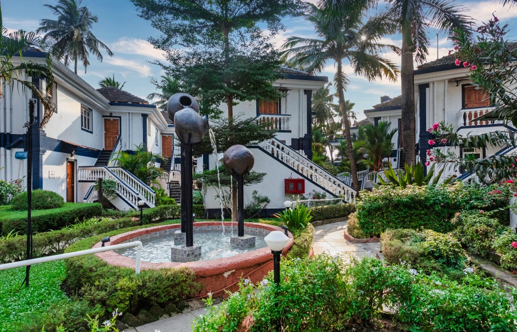 Santana Beach Resort  Facilities  Garden 2