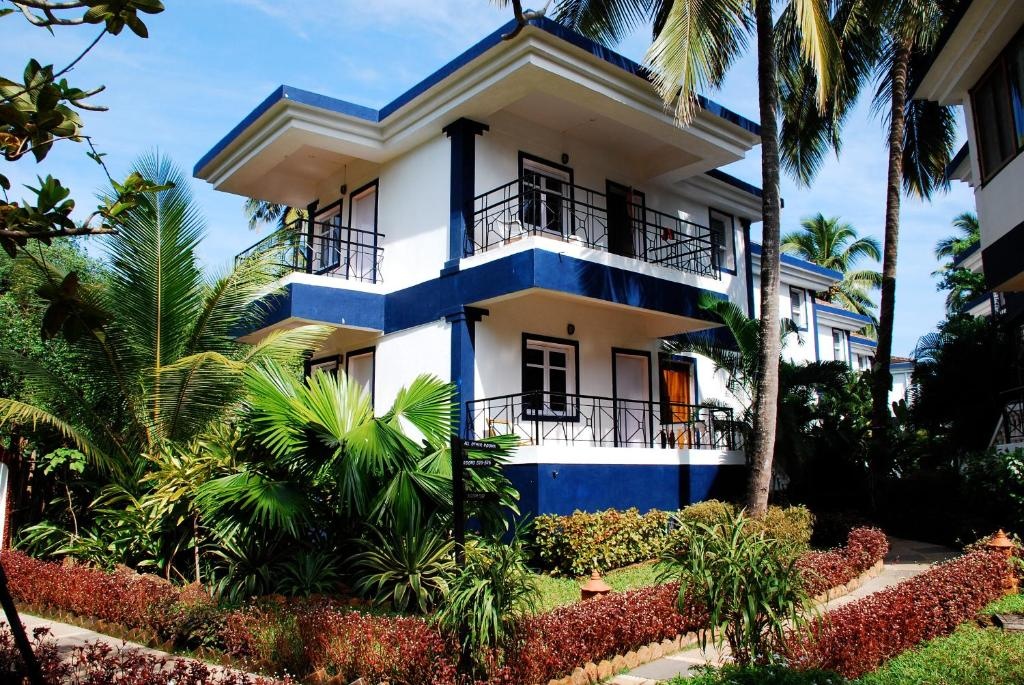 Santana Beach Resort  Property Views  Entrance 5