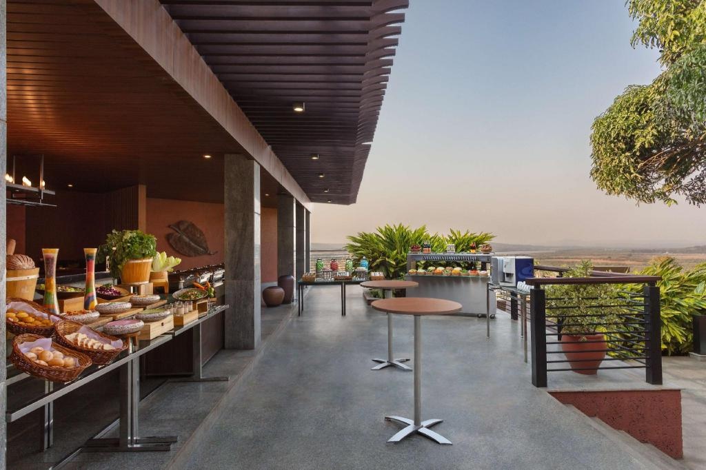 DoubleTree By Hilton Goa Panaji  Dining  Restaurant 4