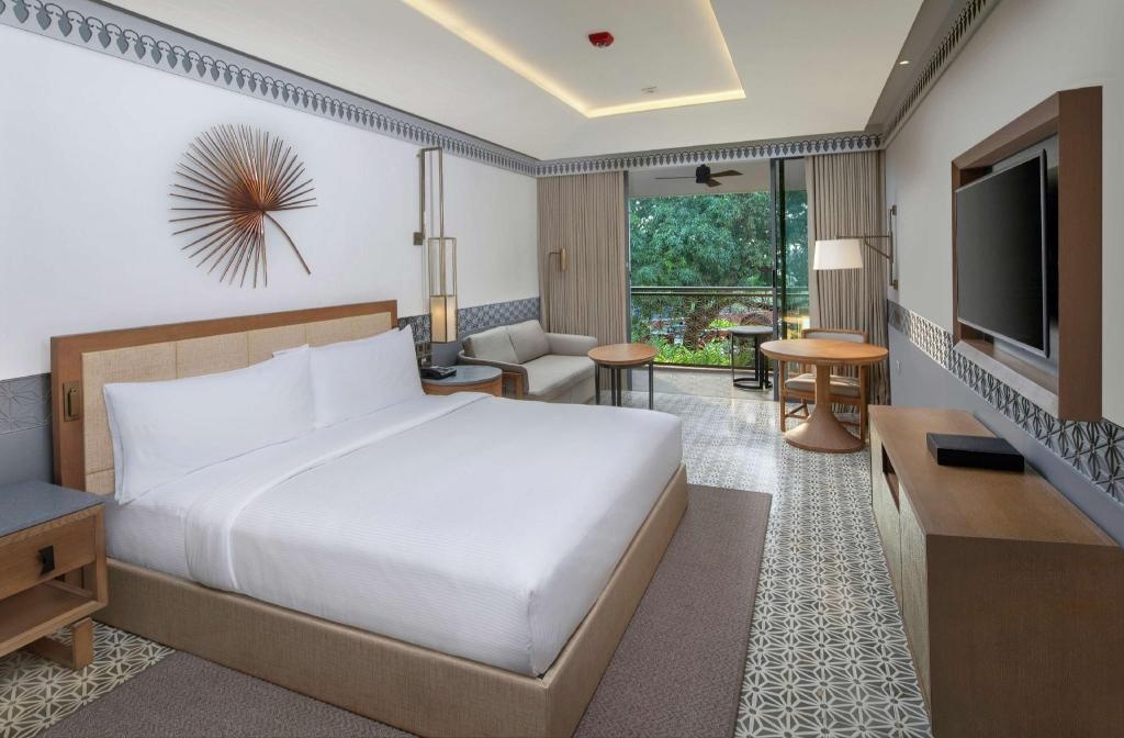 DoubleTree By Hilton Goa Panaji  Rooms  King Accessible Room View 9