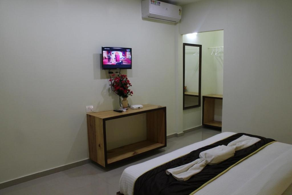 V Resorts Gulmohar Cottages Goa  Rooms  Rooms Image 7 7