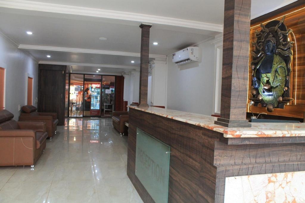 Hotel Windsor Bay  Property Views  Lobby 4
