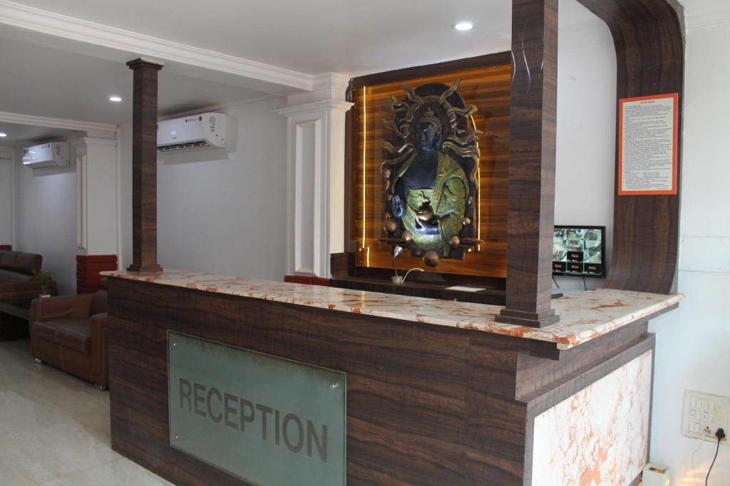 Hotel Windsor Bay  Property Views  Reception 2
