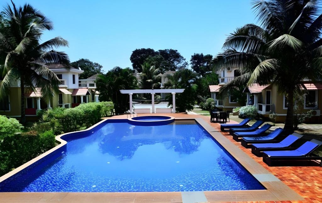 White Square Nirvana Holiday Villas  Facilities  Swimming Pool Outdoor 3