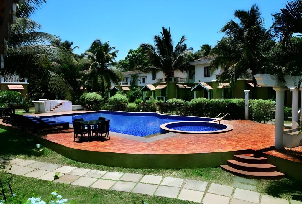 White Square Nirvana Holiday Villas  Facilities  Swimming Pool Outdoor 4
