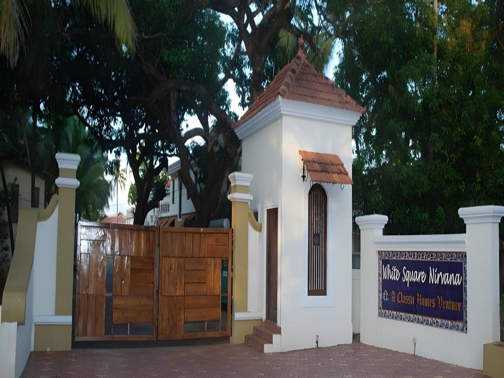 White Square Nirvana Holiday Villas  Property Views  Entrance 7