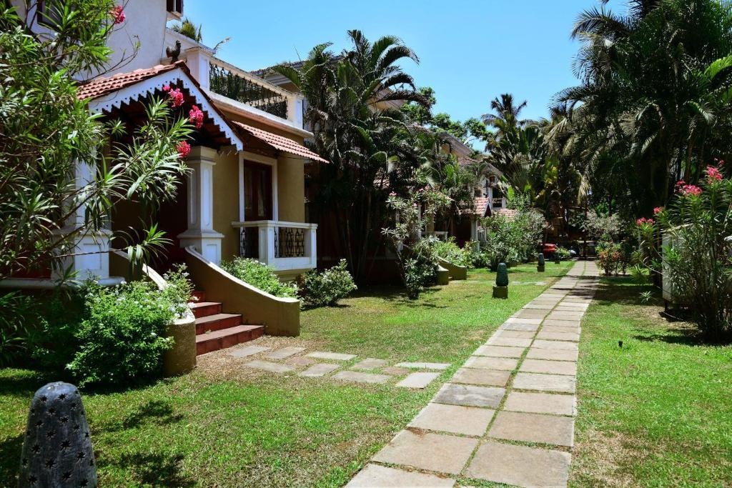White Square Nirvana Holiday Villas  Property Views  Exterior View 4