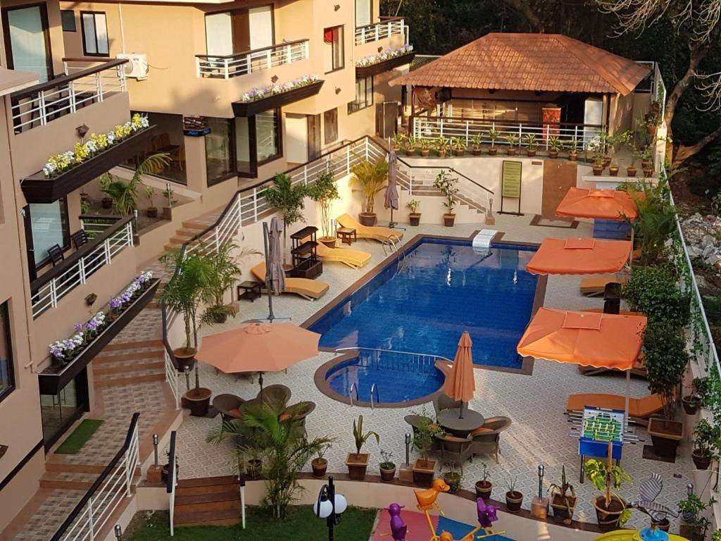 La Sunila Suites And Villas By WSI  Facilities  Swimming Pool 9