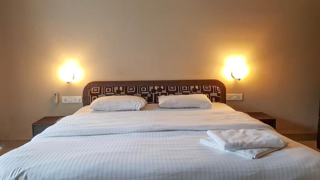 Nature View Suites With Roof Top Pool  Facilities  Bedroom 1