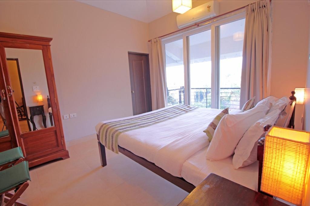 Temple View Suites With Roof Top Pool  Facilities  Bedroom 2