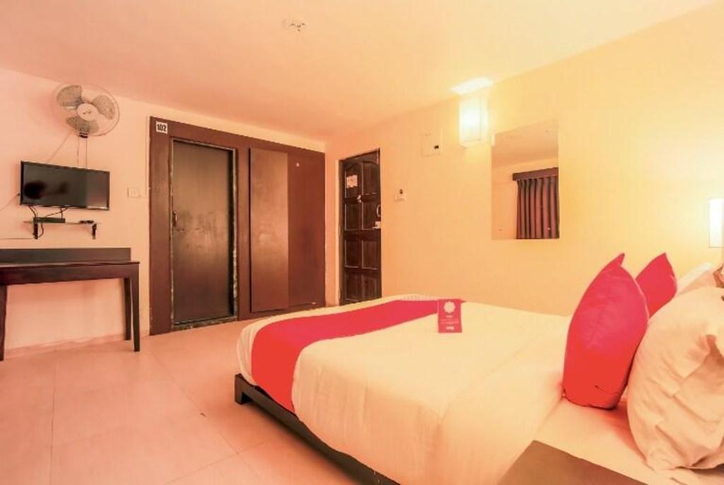Smiley Hotel De Sai Palace  Rooms  Rooms Image 13 13