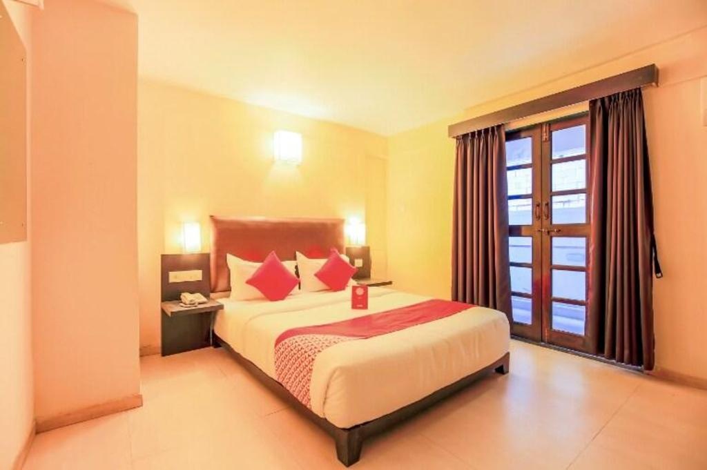 Smiley Hotel De Sai Palace  Rooms  Rooms Image 8 8