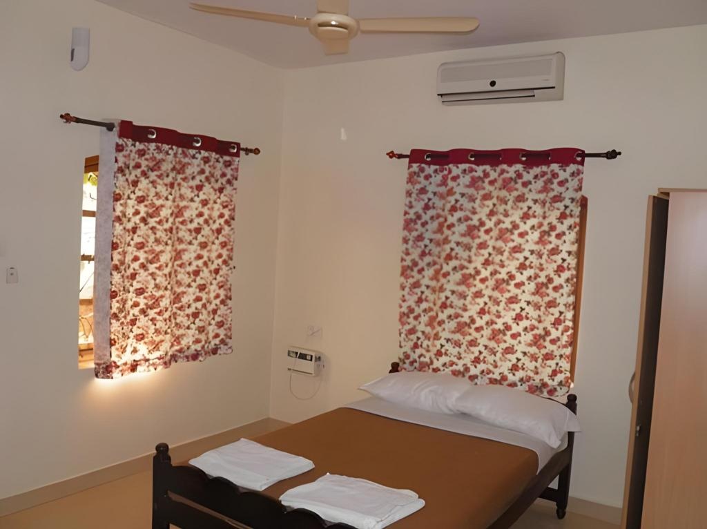 The Crib Hotel  Rooms  Standard Room 3