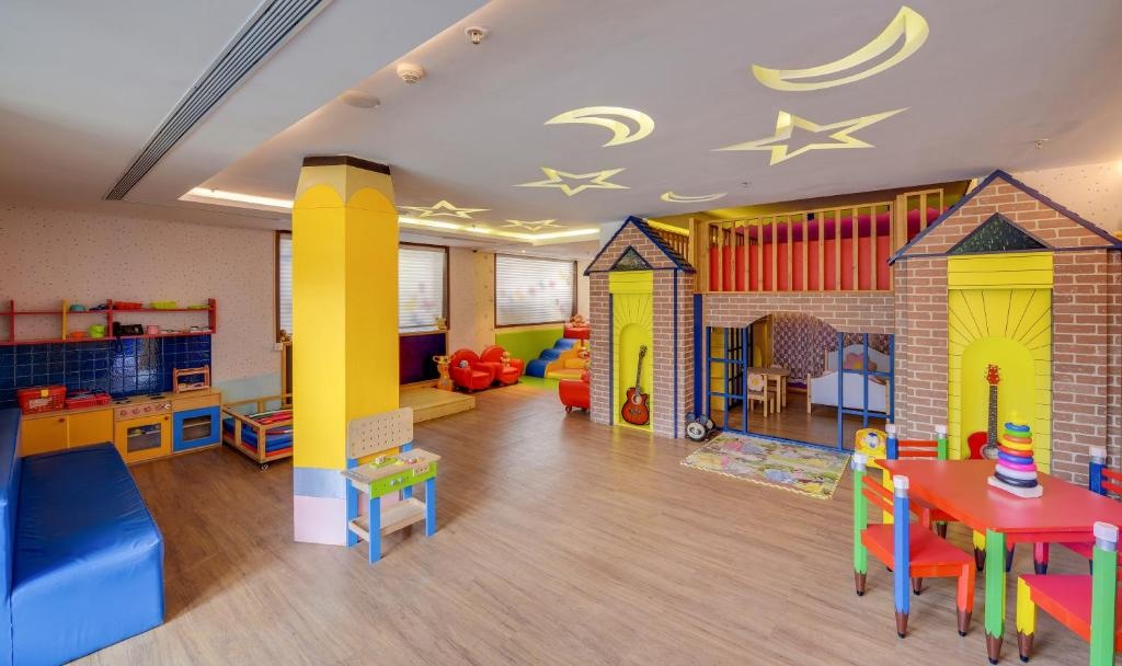 Novotel Goa Candolim An AccorHotels Brand  Facilities  Kids Club 15