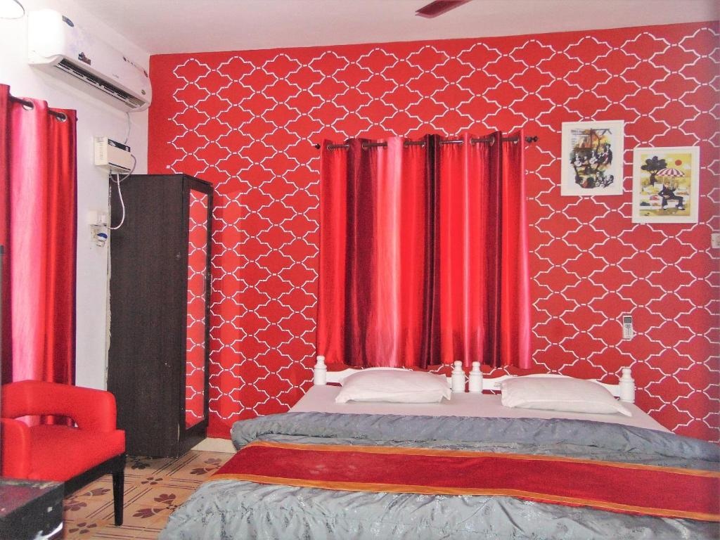 Oceanic Pearl Guest House  Rooms  Standard Ac Bedroom 7