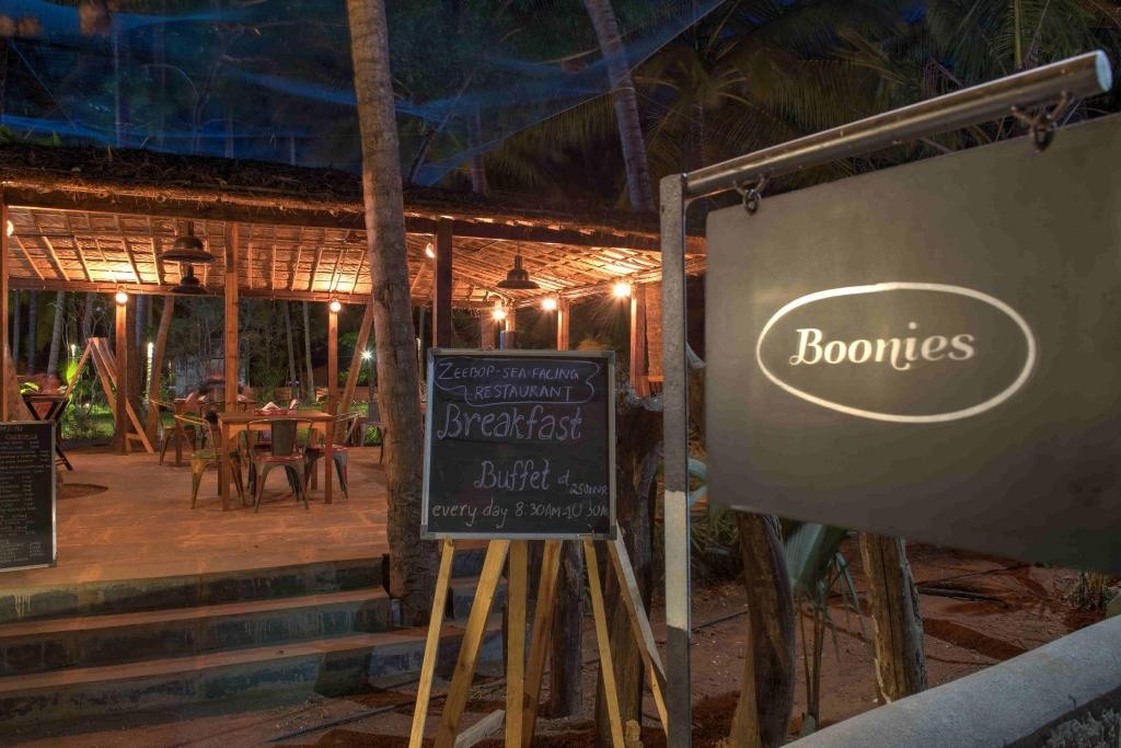 Mandrem Village Resort  Dining  Dining Image 6 6