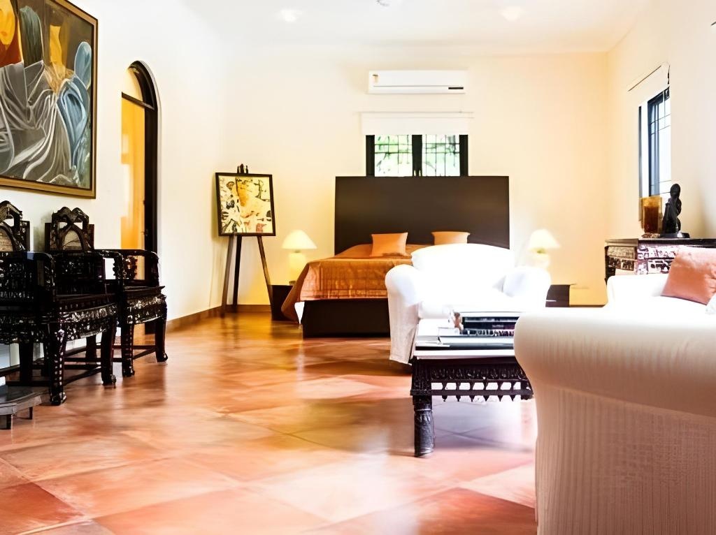 1265 Crescent Villa  Rooms  Executive Suite 3