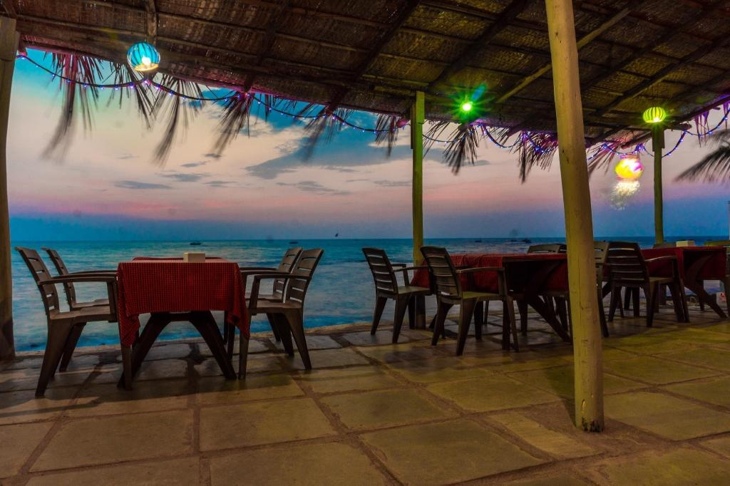 Vista Praia Cottages  Facilities  Bar 2