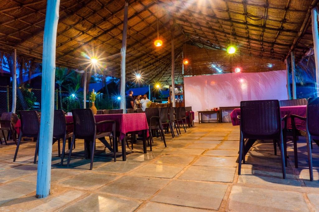 Vista Praia Cottages  Facilities  Bar 9