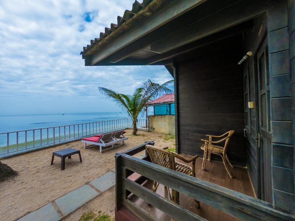 Vista Praia Cottages  Property Views  Property Views Image 2 2