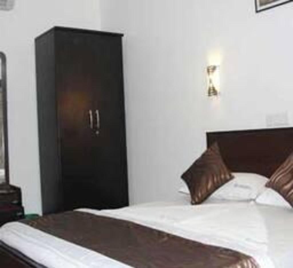 BR Holiday Resort  Rooms  Suite Room 3