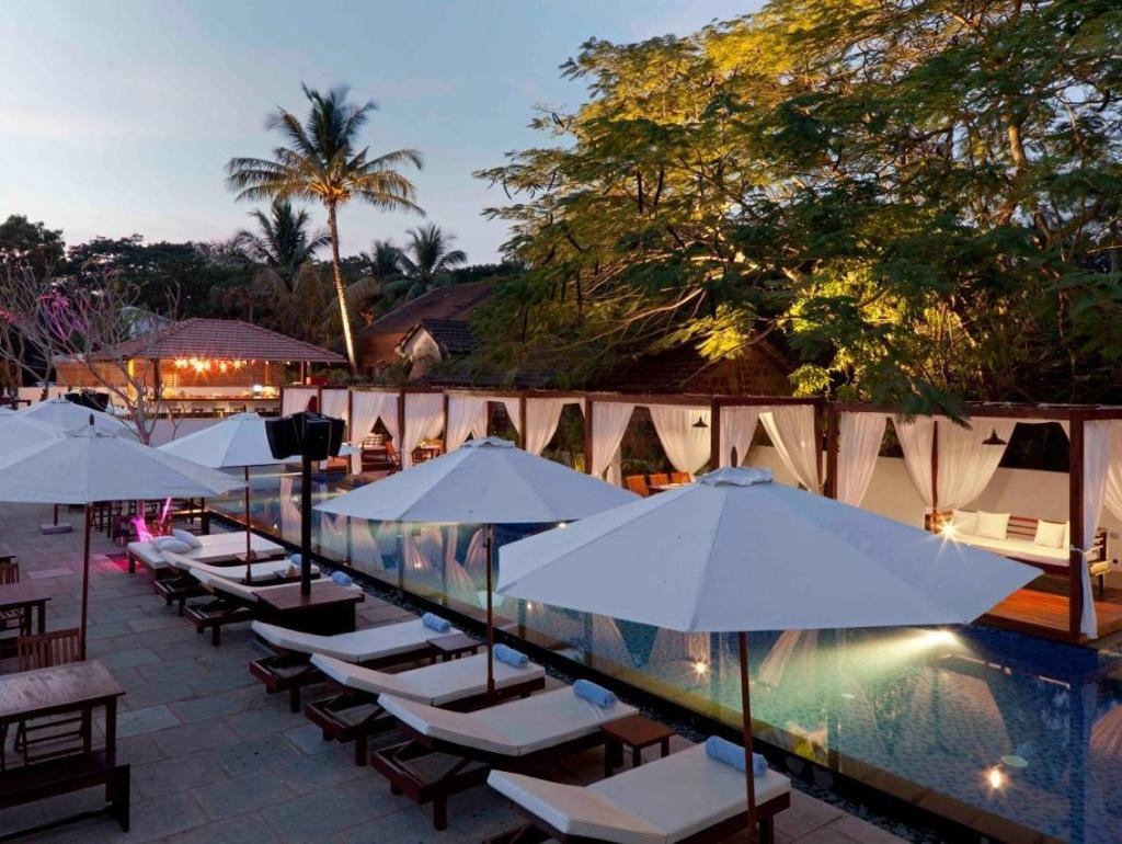 SinQ Party Hotel No Male Stags Allowed  Facilities  Swimming Pool 2