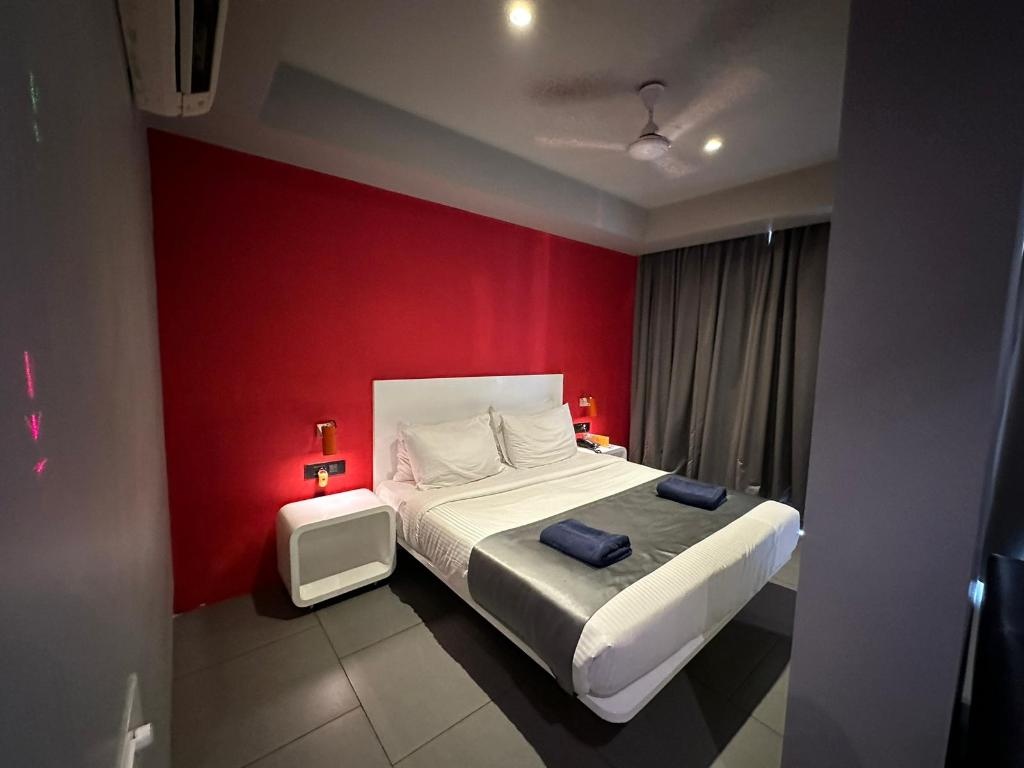 SinQ Party Hotel No Male Stags Allowed  Rooms  Pool View Suite With Balcony Bedroom 10