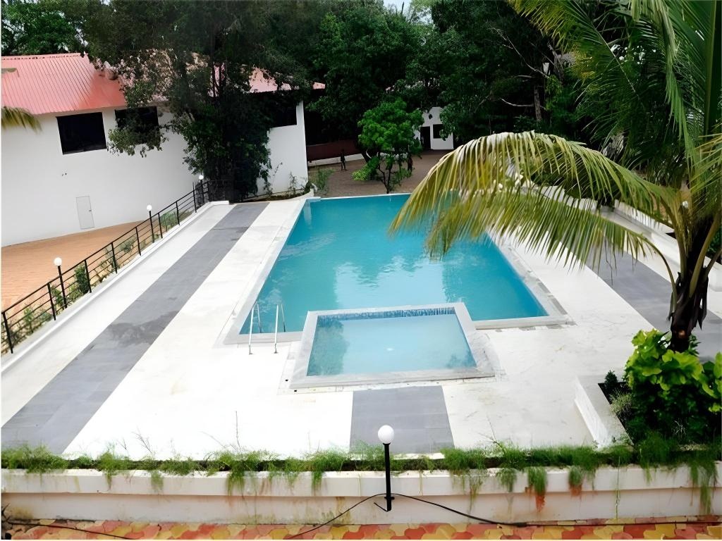 The Ocean Pearl Escape Hotel  Facilities  Swimming Pool 4