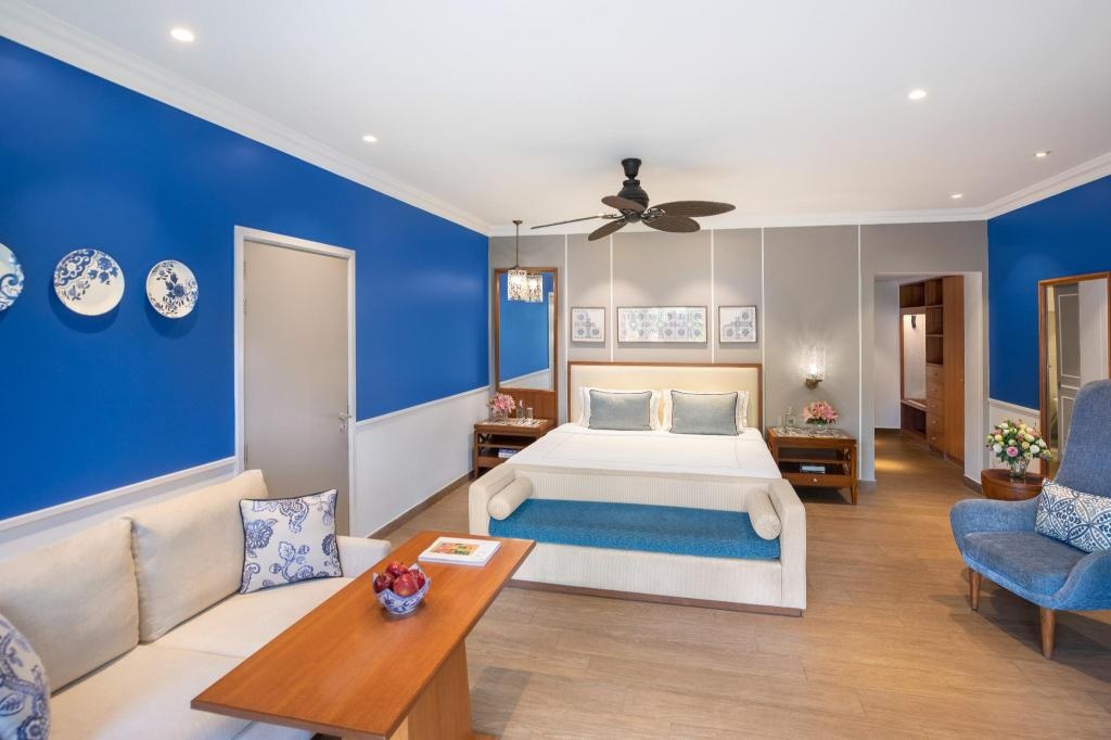Taj Exotica Resort Spa Goa  Rooms  Premium Villa Room Garden View King Bed Bed 29