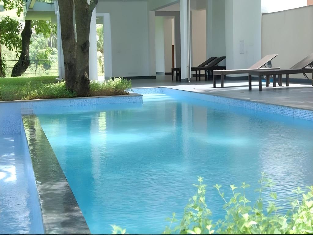 The Golden Pearl Calem Grove Hotel  Facilities  Swimming Pool 1