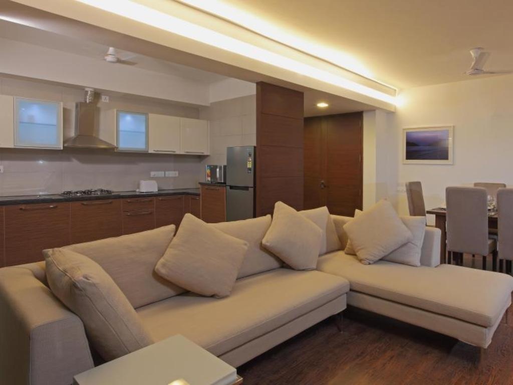 The Golden Pearl Calem Grove Hotel  Property Views  Interior View 10