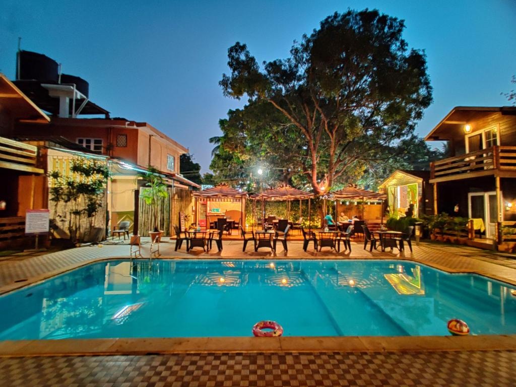 La Vie Woods Resort No Stags Allowed  Dining  Restaurant 1