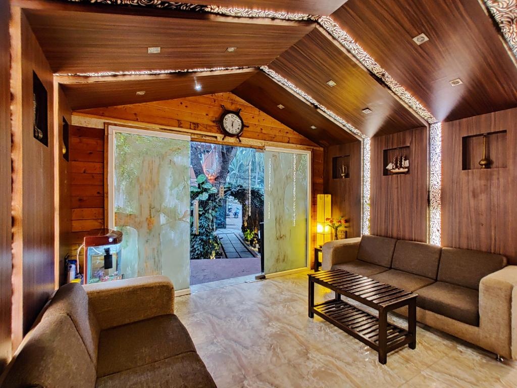 La Vie Woods Resort No Stags Allowed  Property Views  Lobby 4