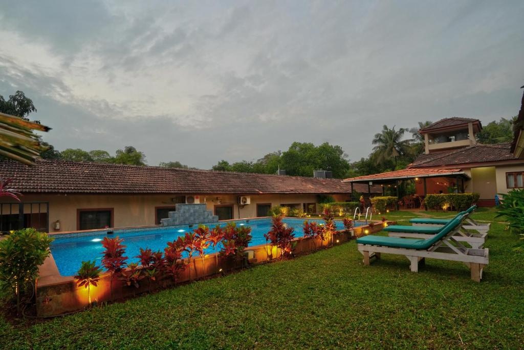 Casa De Royale Resort  Facilities  Swimming Pool 9