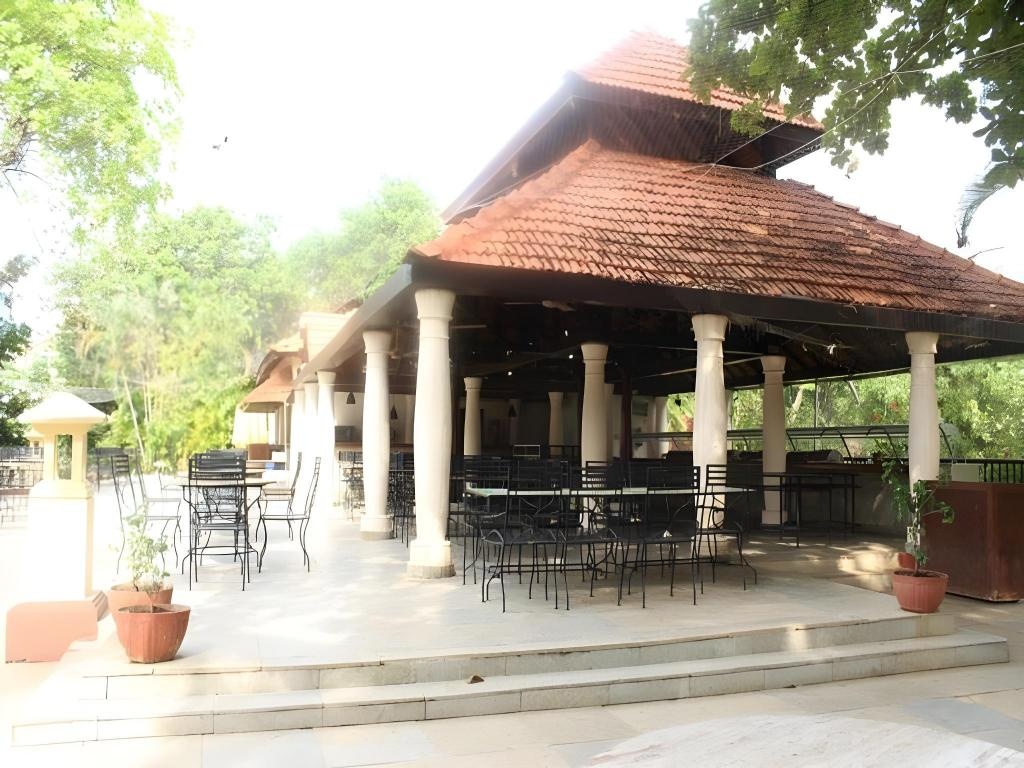 Majorda Beach Resort  Dining  Restaurant 2