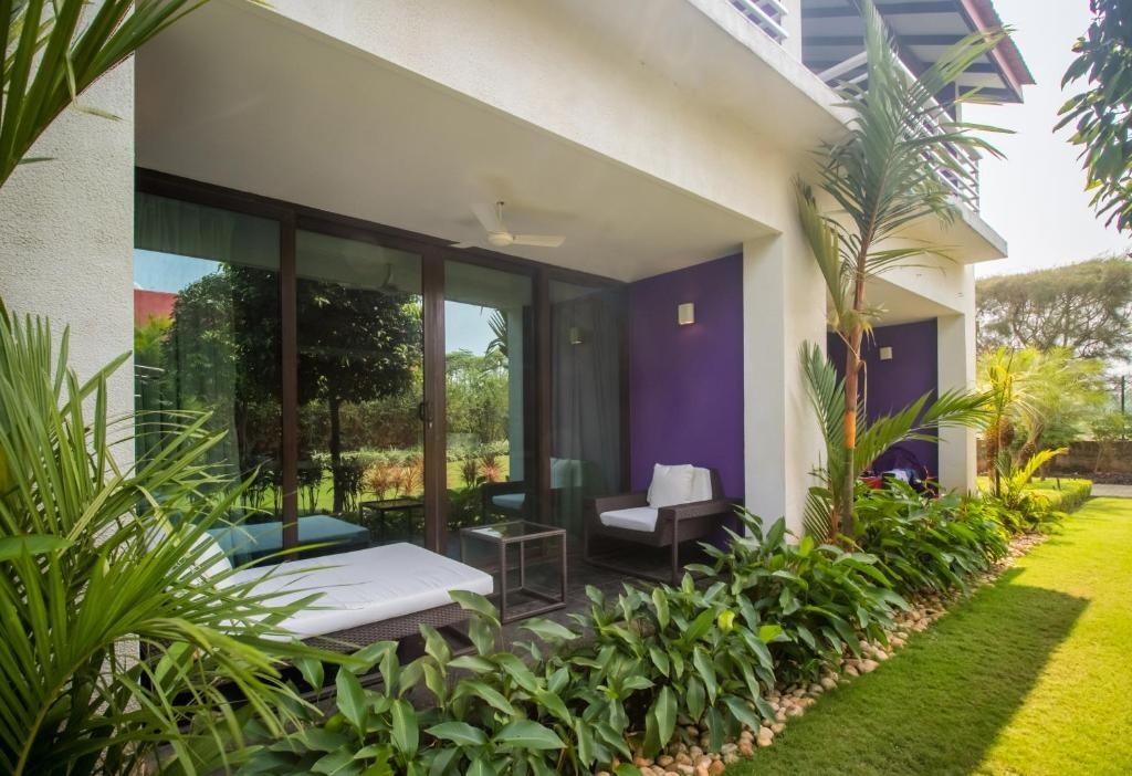 Planet Hollywood Beach Resort Goa  Facilities  Garden 16