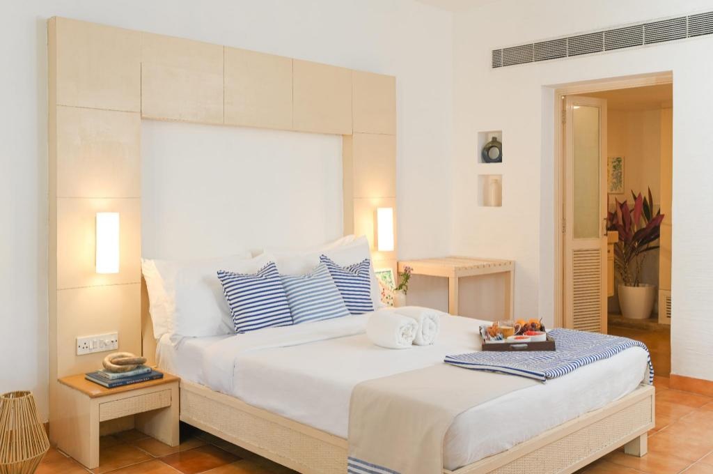 Soul Vacation Resort And Spa Colva  Rooms  Luxury Pool View Room Bedroom 5