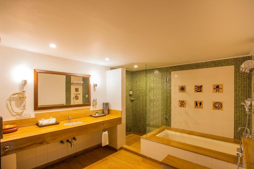 Lemon Tree Amarante Beach Resort  Facilities  Bathroom 17