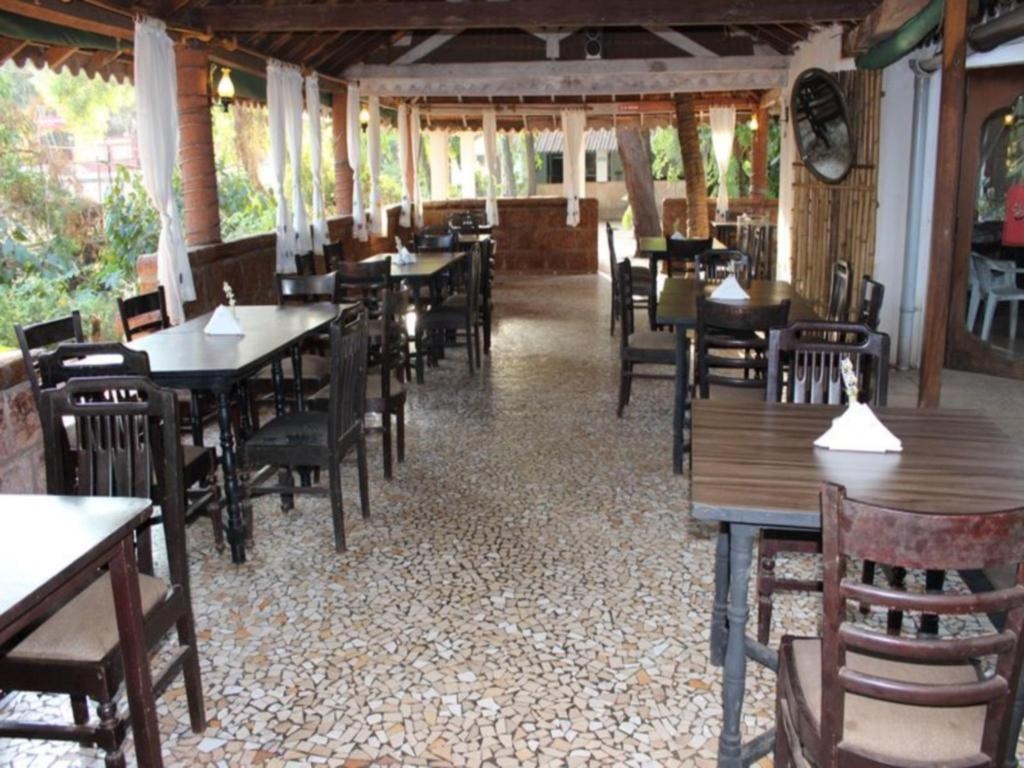 Vila Goesa On The Beach Resort  Dining  Restaurant 2