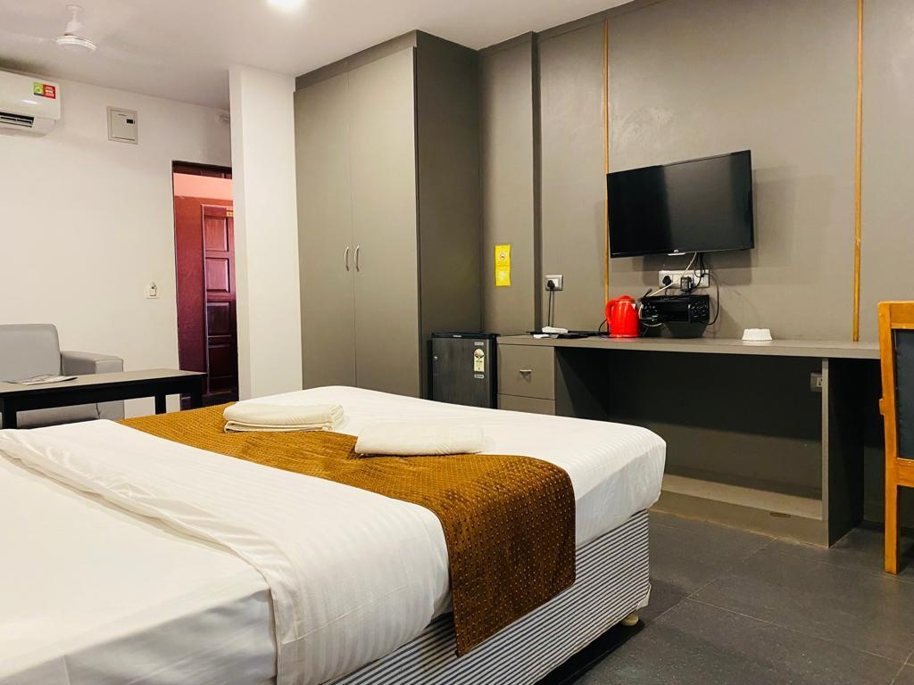 Ticlo Resort  Rooms  1 Double Executive Bedroom 8