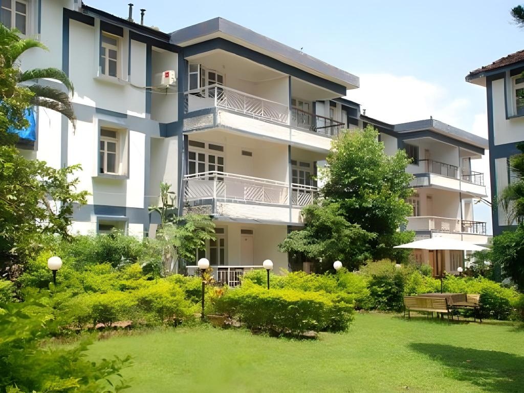 Beira Mar Alfran Resort  Facilities  Garden 3