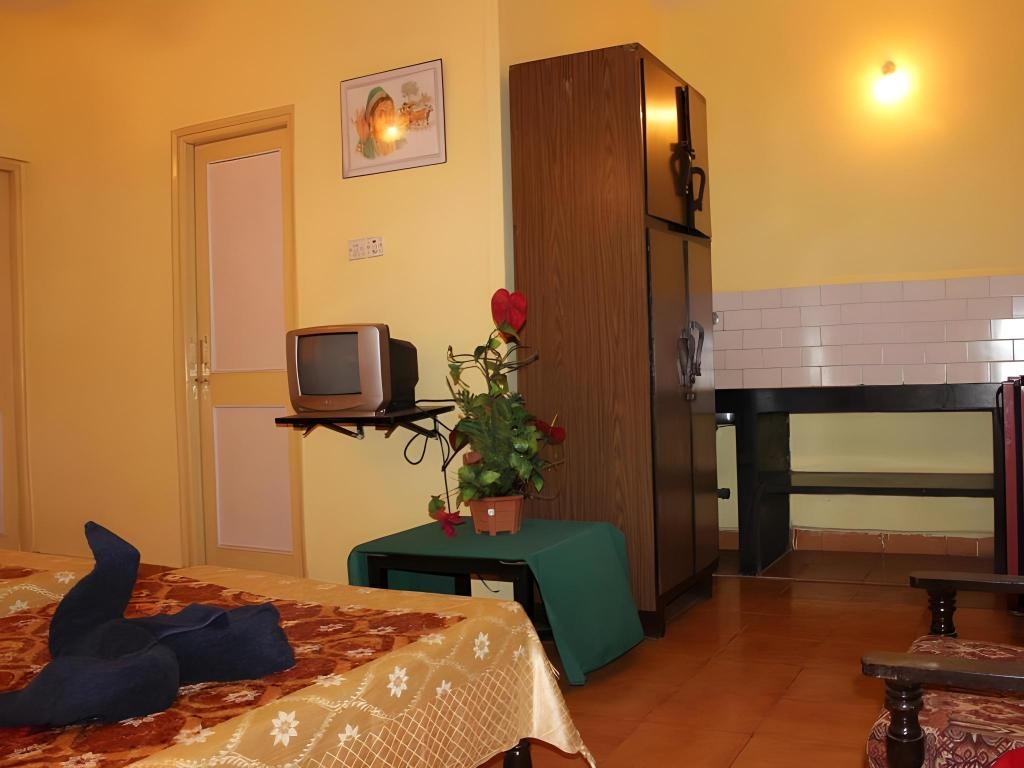 Beira Mar Alfran Resort  Rooms  Standard Non Ac 4