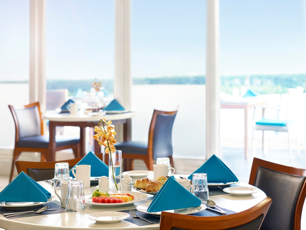 Taj Fort Aguada Resort Spa Goa  Dining  Dining Image 1 1