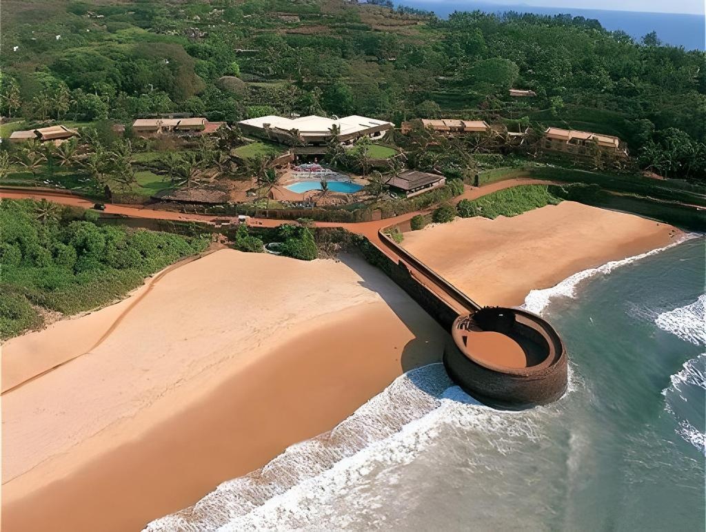 Taj Fort Aguada Resort Spa Goa  Facilities  Beach 2