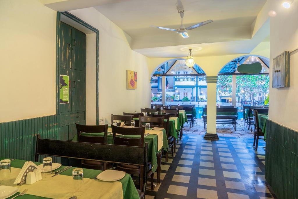 Santiago Beach Resort  Dining  Restaurant 10