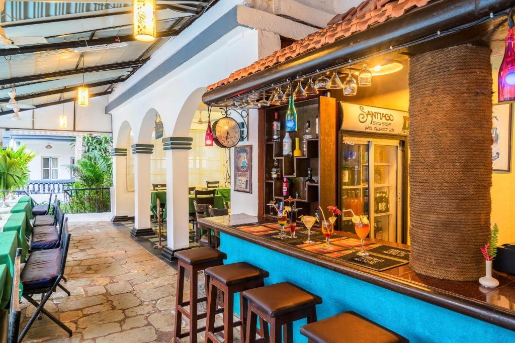 Santiago Beach Resort  Facilities  Bar 27