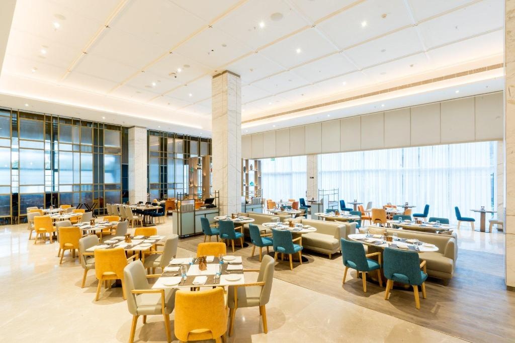 Holiday Inn Lucknow Airport By IHG  Dining  Restaurant 4