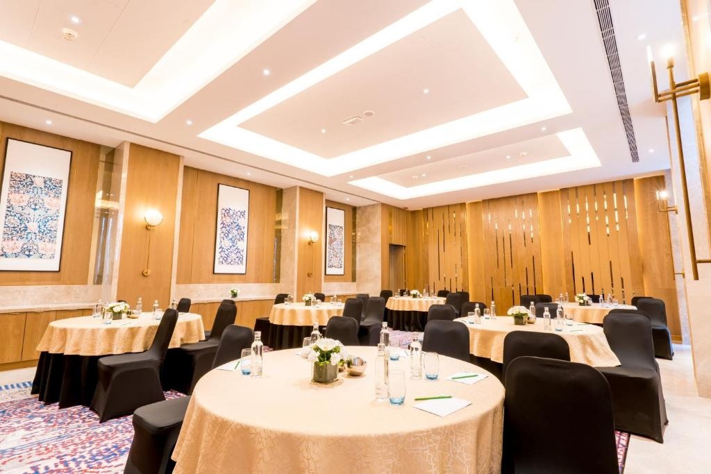 Holiday Inn Lucknow Airport By IHG  Facilities  Meeting Room Ballrooms 21