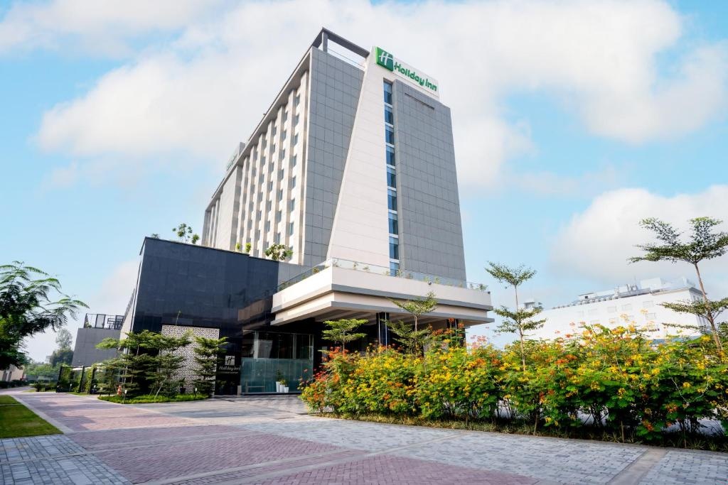 Holiday Inn Lucknow Airport By IHG  Property Views  Entrance 17